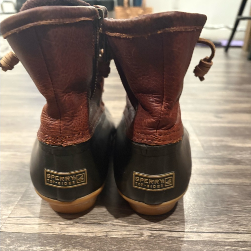 SPERRY SALTWATER DUCK BOOTS - LIKE NEW! SIZE 8 - Picture 4 of 6